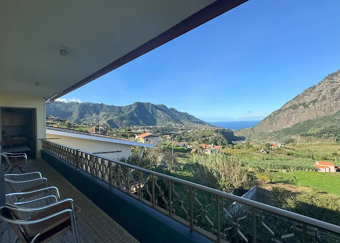 Pereira's House - Mountain & Sea Holiday home