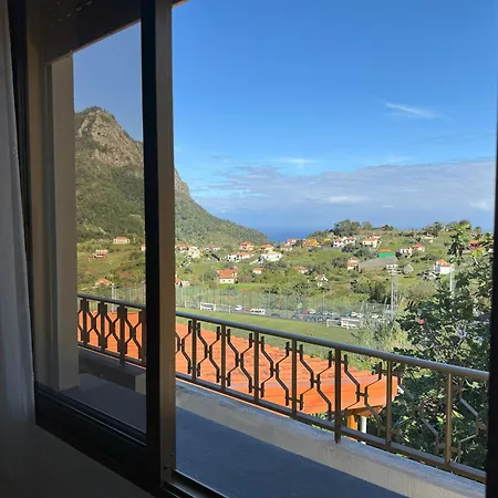 Pereira's House - Mountain & Sea Дом отдыха *