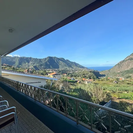 Pereira's House - Mountain & Sea بيت للعطل