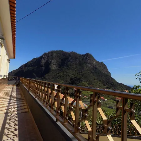 Pereira's House - Mountain & Sea